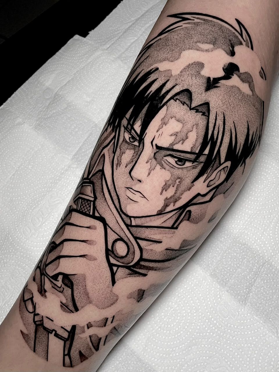 Levi em whipshading no antebraço
